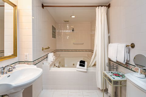 Deluxe Double Room, 1 Queen Bed (The Ivy Terrace Room) | Bathroom | Shower, designer toiletries, hair dryer, bathrobes