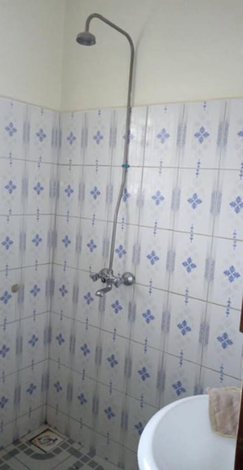 Basic Shared Dormitory, Women only, Shared Bathroom | Bathroom shower