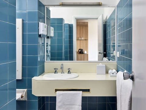 Standard Twin Room, 2 Queen Beds | Bathroom | Shower, eco-friendly toiletries, hair dryer, towels