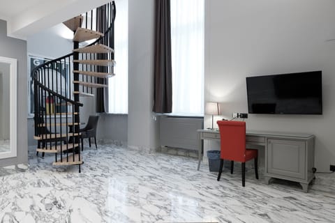 Luxury Duplex A | Egyptian cotton sheets, premium bedding, down comforters, minibar