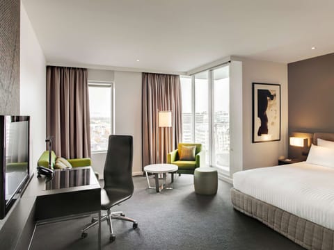 Junior Suite, 1 King Bed, Balcony | Premium bedding, minibar, in-room safe, desk