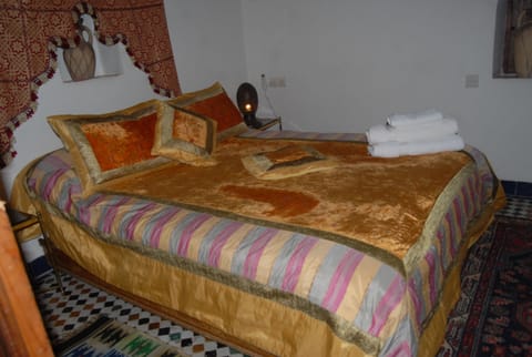 Double Room, 1 Double Bed (Merzouga) | Blackout drapes, iron/ironing board, free WiFi, bed sheets