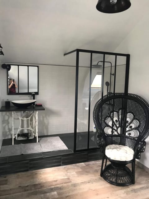 Shower, free toiletries, hair dryer, slippers