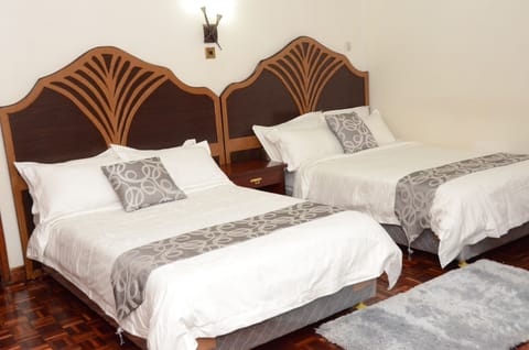 Double Room, Non Smoking | In-room safe, desk, free WiFi, bed sheets