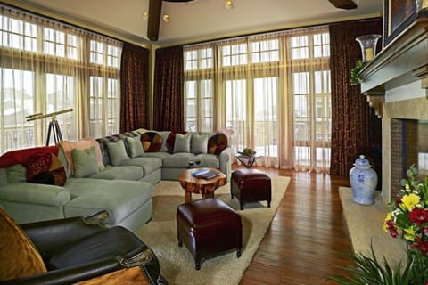 Take a seat in the comfy living room after a day on the slopes.