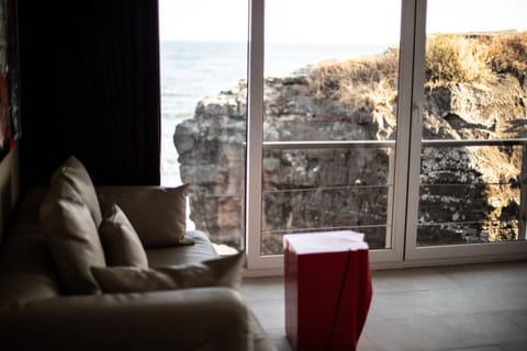 Deluxe Suite, 2 Double Beds, Ocean View | In-room safe, blackout drapes, iron/ironing board, bed sheets