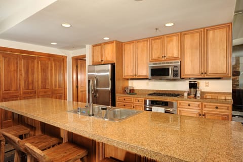 Make the meal of your dreams in the fully-equipped kitchen.