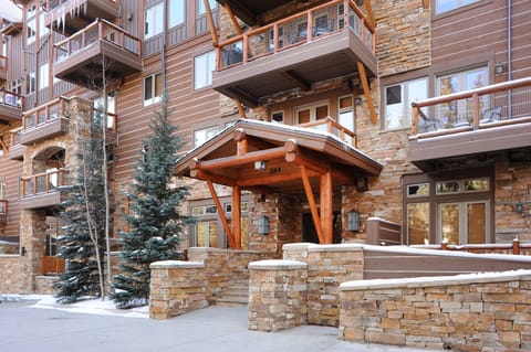 Welcome to the Keystone Lone Eagle Condos
