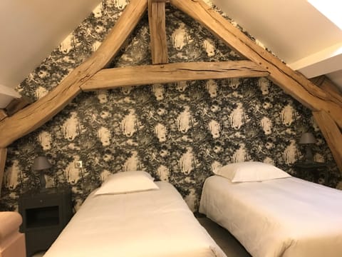 Duplex | Premium bedding, individually decorated, individually furnished, desk