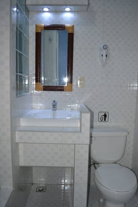 Standard Double Room, 1 Double Bed | Bathroom shower
