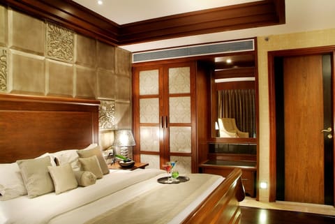 Minibar, in-room safe, desk, soundproofing