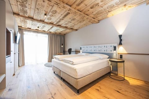 Doppelzimmer Blue Lake mit Balkon | In-room safe, free WiFi, bed sheets