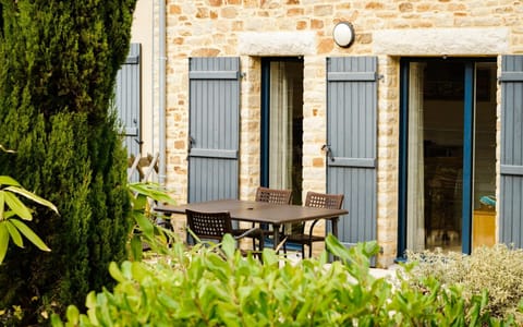 Enjoy local recommendations.