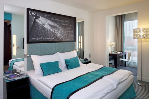 Executive Room | Premium bedding, memory foam beds, in-room safe, desk