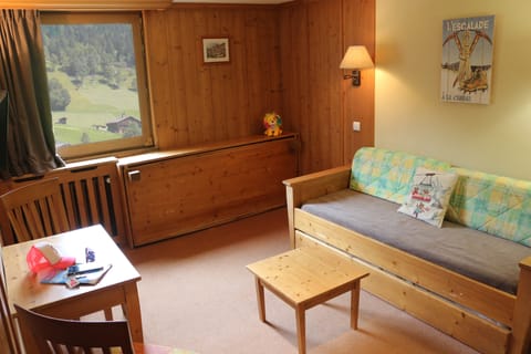 Room, 2 Bedrooms | Desk, iron/ironing board, free cribs/infant beds, free WiFi