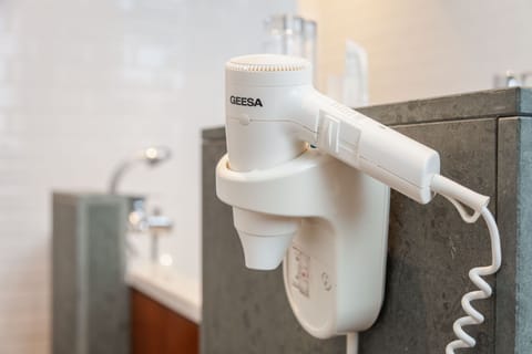 Signature Double Room | Bathroom amenities | Free toiletries, towels, soap, shampoo