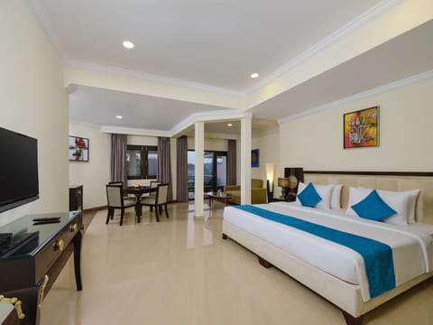 Premier Room with Sit-out | 1 bedroom, premium bedding, in-room safe, desk