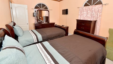 Deluxe Double Room, 2 Twin Beds, Non Smoking | Premium bedding, individually decorated, individually furnished