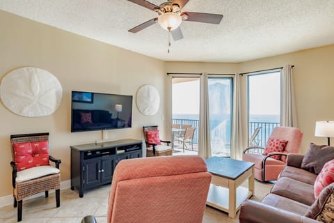 Smart TV and view of the Gulf