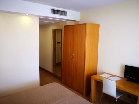 Comfort Double or Twin Room | Television