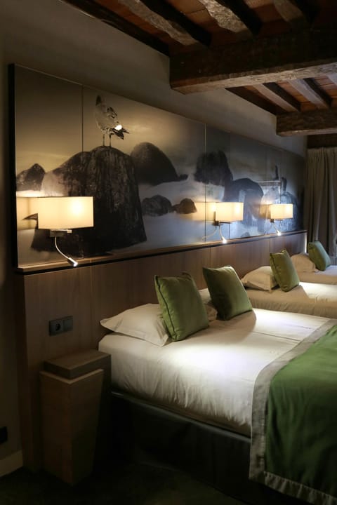 Quadruple Room, Multiple Beds (Mouton Blanc) | Desk, blackout drapes, free WiFi, bed sheets