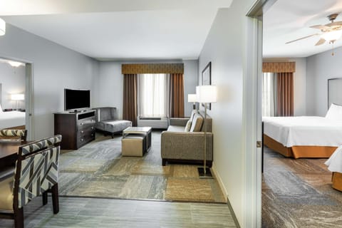 Suite, Non Smoking | Premium bedding, down comforters, in-room safe, iron/ironing board