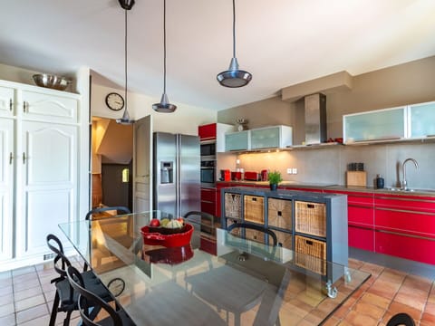 Cabinetry, Countertop, Chair, Kitchen, Lighting, Interior Design, Living Room, Table, Wood, Flooring