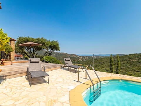 Sky, Water, Plant, Tree, Swimming Pool, Shade, Outdoor Furniture, Building, Leisure, Real Estate