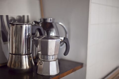 kitchen details (moka coffee pots)
