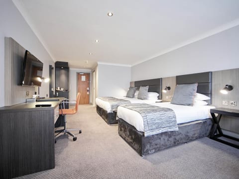 Standard Room | In-room safe, desk, soundproofing, iron/ironing board