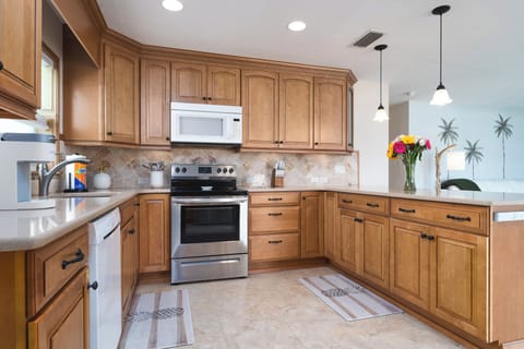 Family Villa | Private kitchen | Full-size fridge, microwave, stovetop, dishwasher