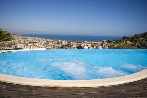 Seasonal outdoor pool, sun loungers