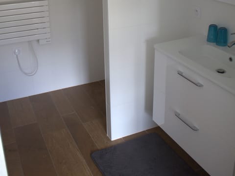 Comfort Double Room, Private Bathroom | Bathroom