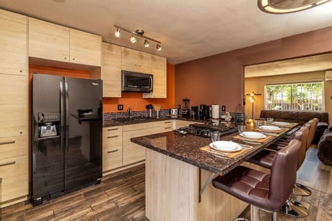 Fully equipped kitchen