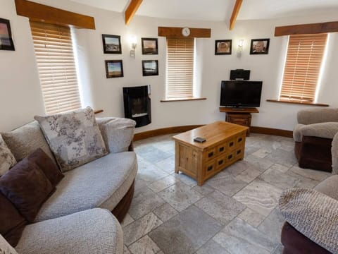 Cottage | Living area