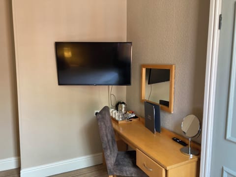 Desk, iron/ironing board, free WiFi, bed sheets