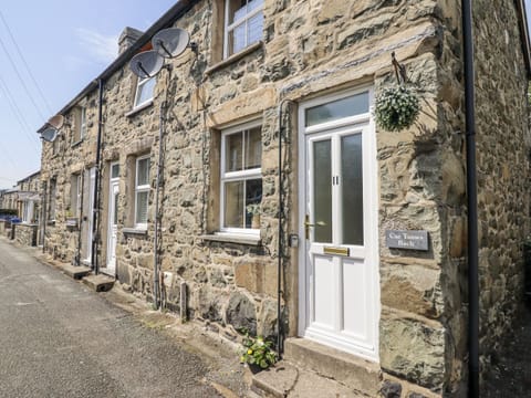 Cottage | Exterior detail