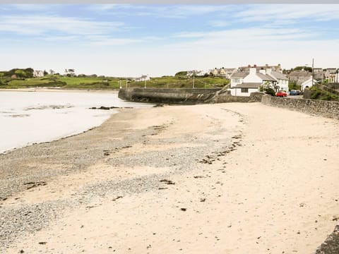 Cottage | Beach | Beach nearby