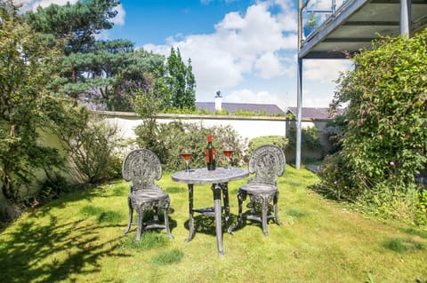 Cottage | Balcony