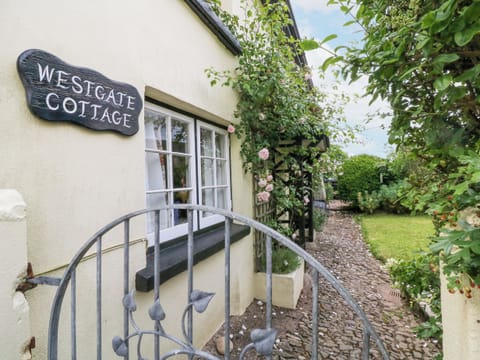Cottage | Exterior detail