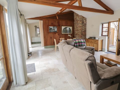 Cottage | Living area