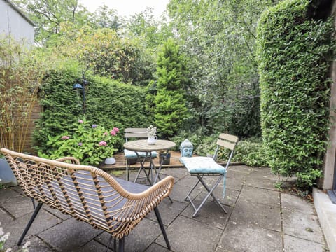 Cottage | Outdoor dining