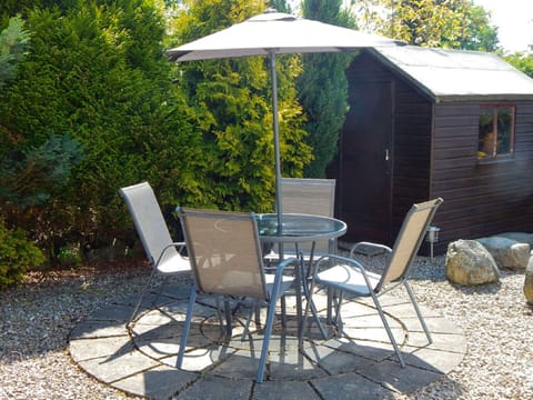 Cottage | Outdoor dining