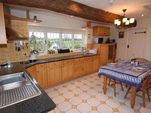 Cottage | Interior