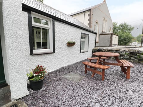 Cottage | Property grounds