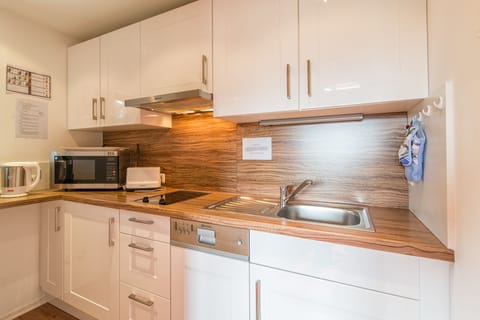 Apartment (Waxenstein) | Private kitchen | Stovetop, dishwasher, espresso maker, coffee/tea maker