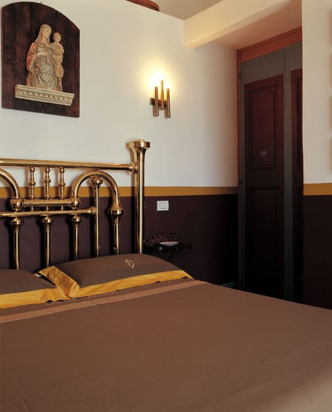 Deluxe Double Room, Sea View | 1 bedroom, Frette Italian sheets, premium bedding, minibar