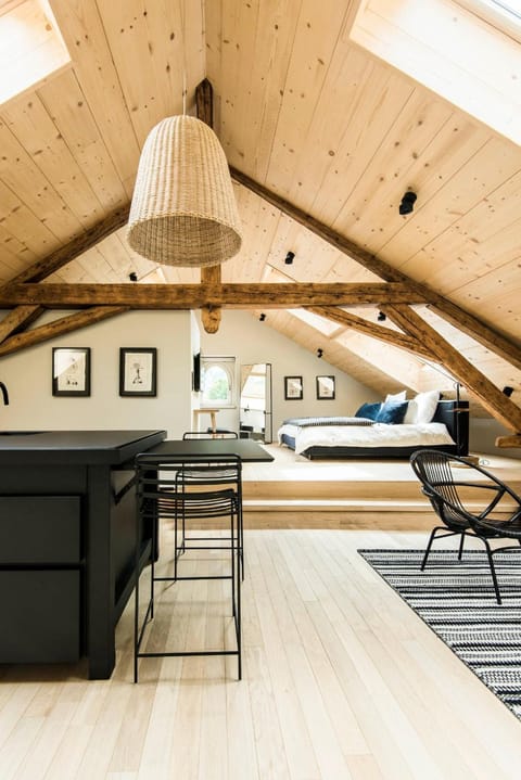 Deluxe Loft, 1 King Bed | Individually decorated, individually furnished, desk, blackout drapes