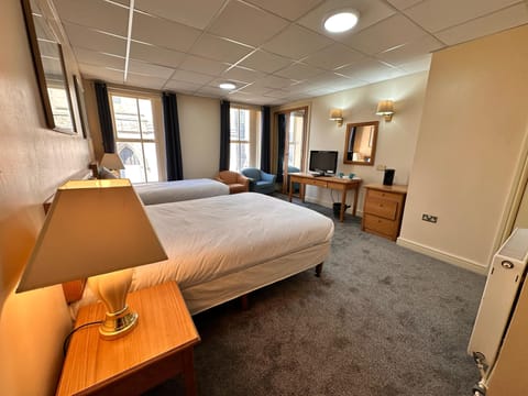 Family Room, Multiple Beds, Non Smoking, Ensuite | Desk, free WiFi