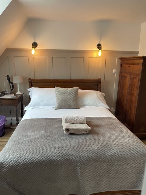 Comfort Double Room | Individually decorated, individually furnished, blackout drapes